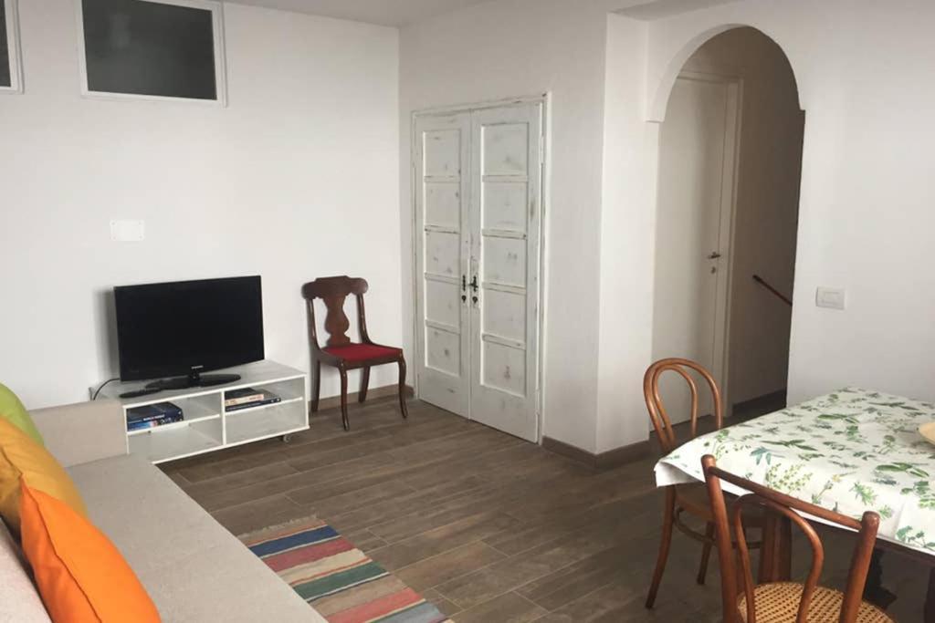 Aubert 64 Apartman Aosta Kültér fotó